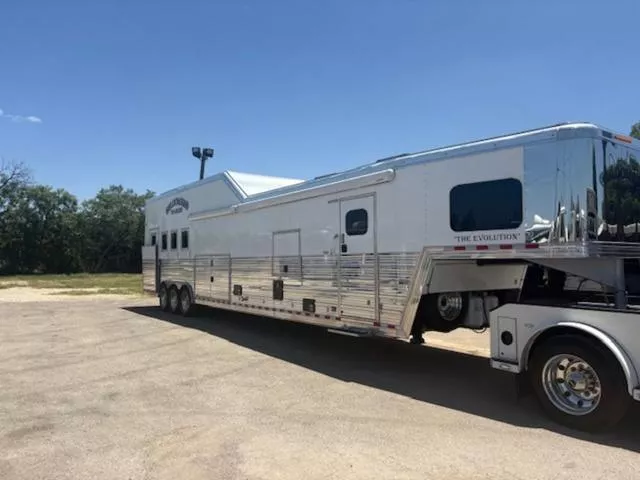 2023 Bloomer BM 4H 22'OL 23