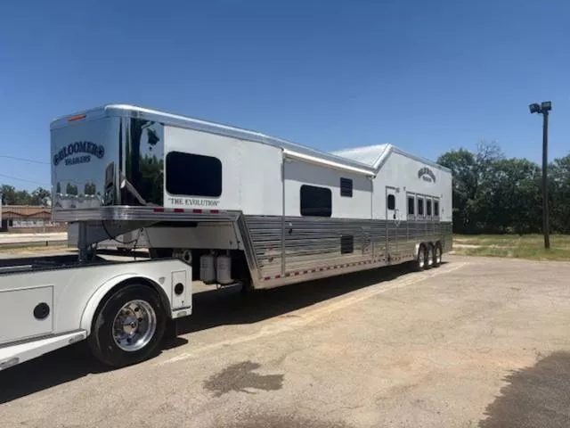 used Horse Trailers Bloomer  for sale, in San Angelo, TX Thumbnail 2