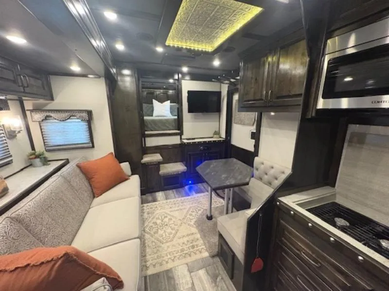 used Horse Trailers Bloomer  for sale, in San Angelo, TX Thumbnail 12