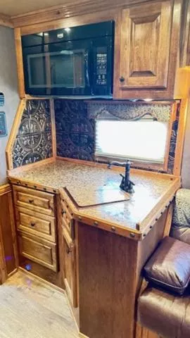 used Horse Trailers Cimarron Trailers  for sale, in San Angelo, TX Thumbnail 10