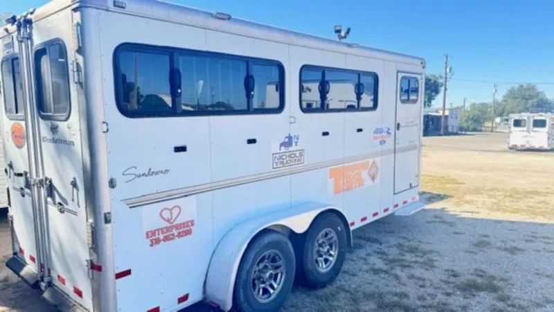 used Horse Trailers Sundowner Trailers  for sale, in San Angelo, TX Thumbnail 3