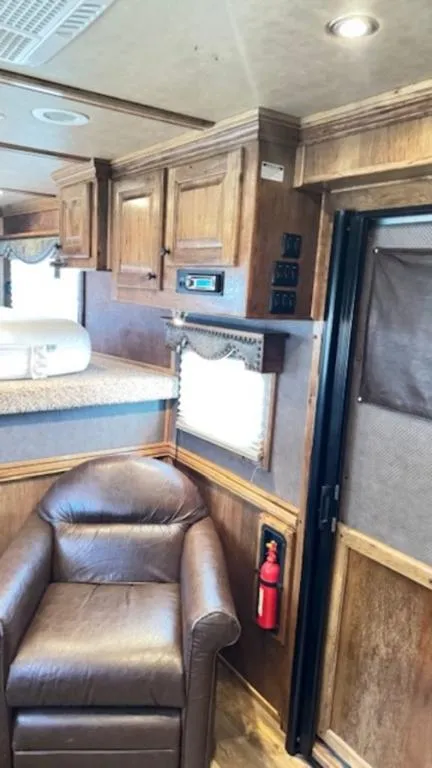 used Horse Trailers Cimarron Trailers  for sale, in San Angelo, TX Thumbnail 12