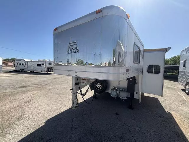 used Horse Trailers Platinum Coach  for sale, in San Angelo, TX Thumbnail 9