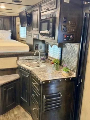 used Horse Trailers Hart Trailers  for sale, in San Angelo, TX Thumbnail 9