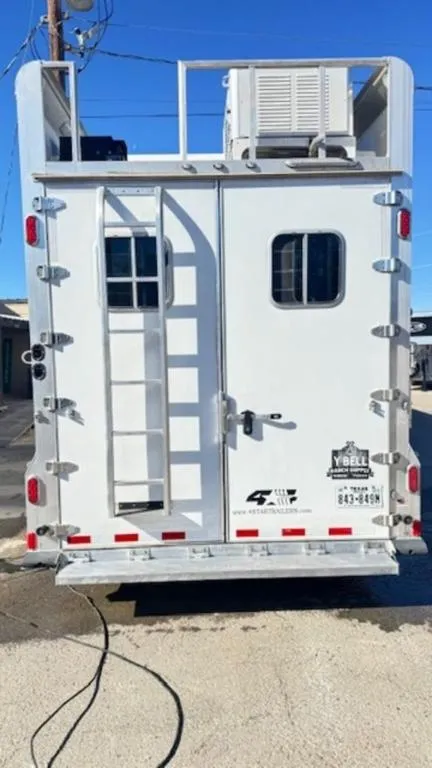 used Horse Trailers 4-Star Trailers  for sale, in San Angelo, TX Thumbnail 3