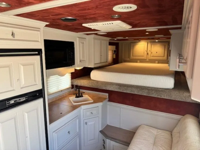 used Horse Trailers Platinum Coach  for sale, in San Angelo, TX Thumbnail 9