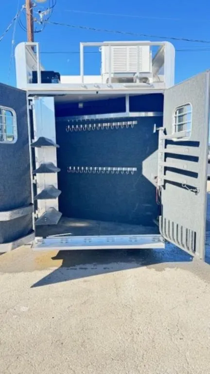 used Horse Trailers 4-Star Trailers  for sale, in San Angelo, TX Thumbnail 4