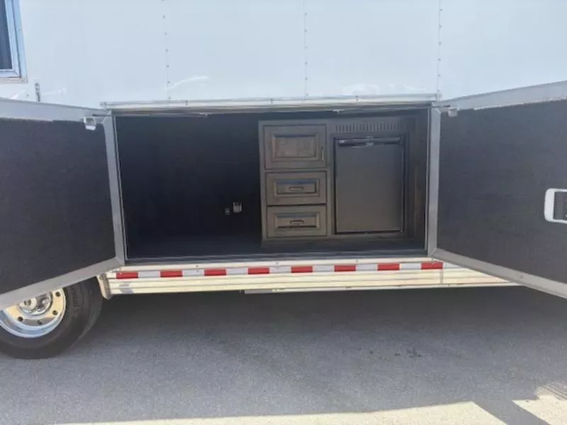 used Horse Trailers Bloomer  for sale, in San Angelo, TX Thumbnail 4