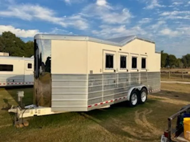2018 Bloomer BM 4H TRAINER 18 