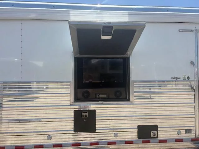 used Horse Trailers Bloomer  for sale, in San Angelo, TX Thumbnail 6