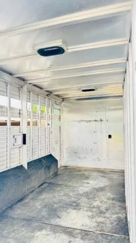 used Horse Trailers SMC Horse Trailers  for sale, in San Angelo, TX Thumbnail 5