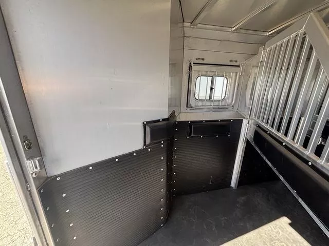 used Horse Trailers Platinum Coach  for sale, in San Angelo, TX Thumbnail 6