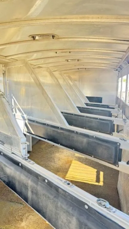 used Horse Trailers Platinum Coach  for sale, in San Angelo, TX Thumbnail 6