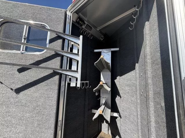 used Horse Trailers Platinum Coach  for sale, in San Angelo, TX Thumbnail 4