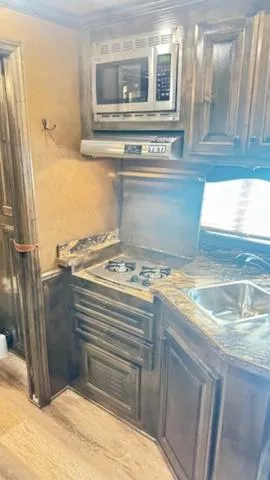 used Horse Trailers Platinum Coach  for sale, in San Angelo, TX Thumbnail 11