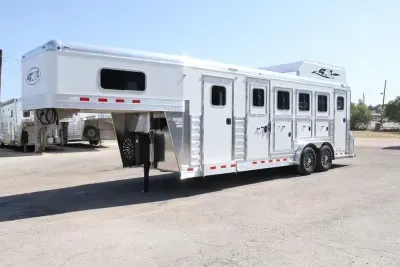 2027 4 Star 4 Horse Deluxe