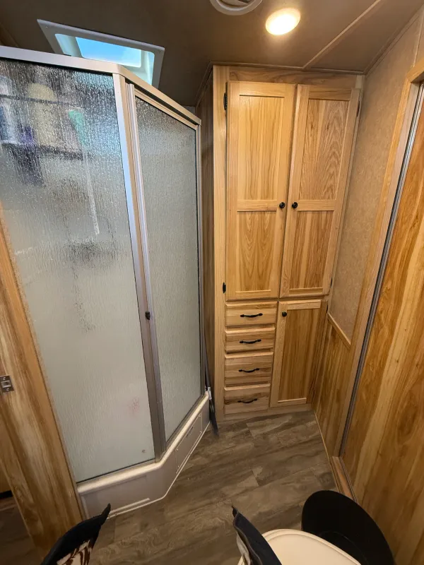 used Horse Trailers Lakota  for sale, in Somerville, TN Thumbnail 5