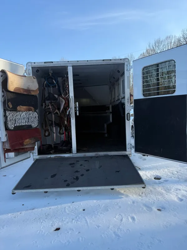 used Horse Trailers Lakota  for sale, in Somerville, TN Thumbnail 9
