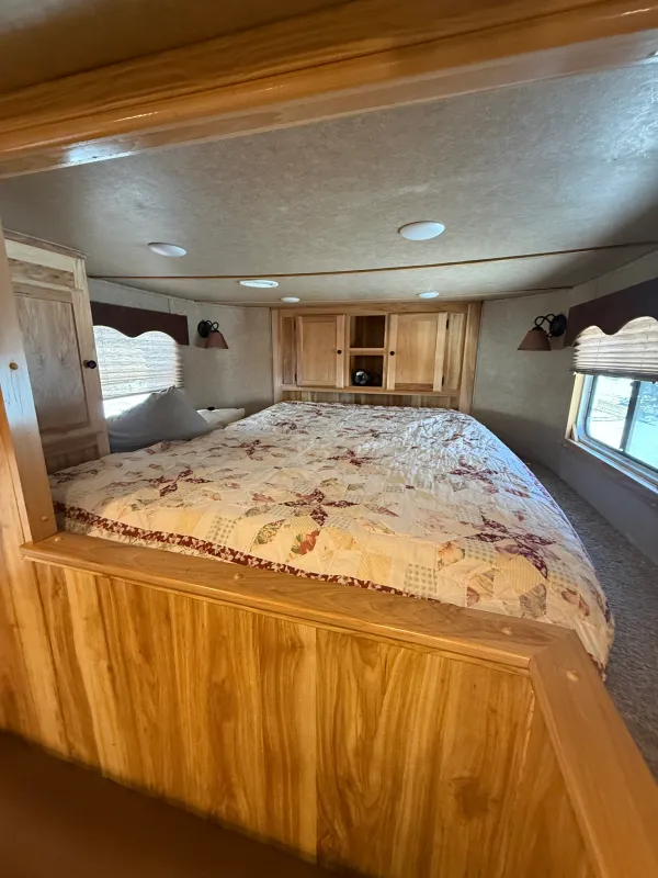 used Horse Trailers Lakota  for sale, in Somerville, TN Thumbnail 2