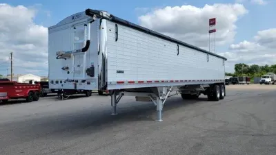 2027 Wilson Trailer 40'X96"X73" Pacesetter Hopper Trailer