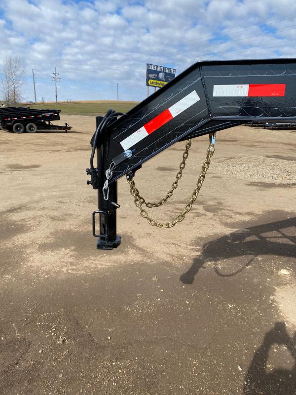 2021 Iron Bull 102X40 TRI-AX GOOSE Equipment Trailer 2021 Iron Bull 102X40 TRI-AX GOOSE Equipment Trailer