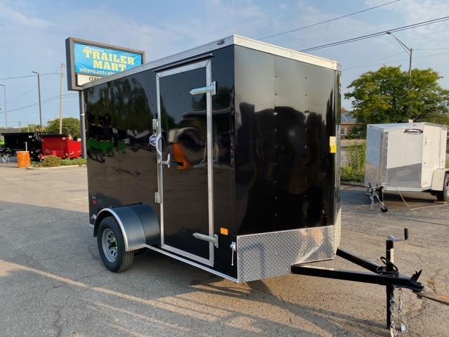6 X 10 SINGLE AXLE ENCLOSED TRAILER 6 X 10 SINGLE AXLE ENCLOSED TRAILER