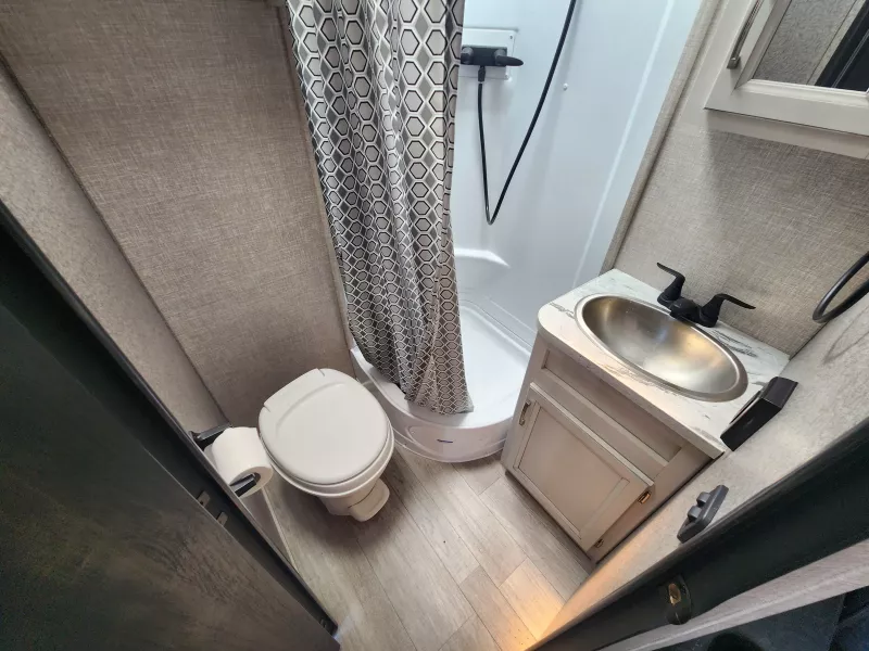 used Travel Trailers Jayco Jay Feather for sale, in Bowling Green, KY Thumbnail 9
