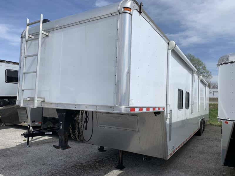 2011 United Expressline 48' Vending / Concession Trailer 2011 United Expressline 48' Vending / Concession Trailer