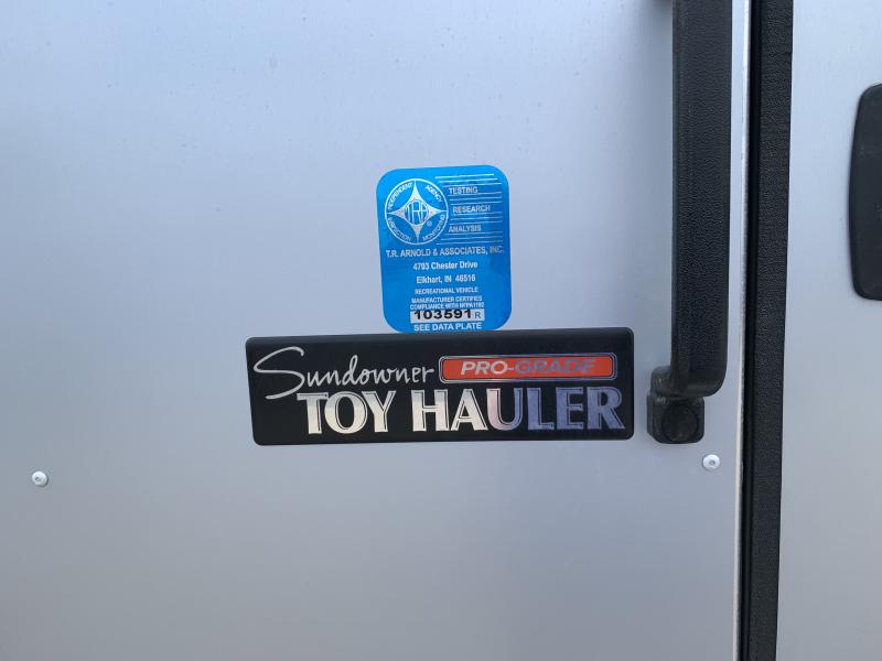 used Toy Haulers Sundowner Trailers Horizon for sale, in Bowling Green, KY Thumbnail 12
