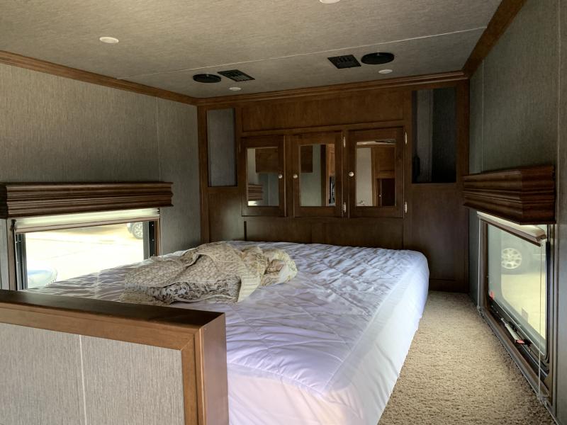 used Toy Haulers Sundowner Trailers Horizon for sale, in Bowling Green, KY Thumbnail 13