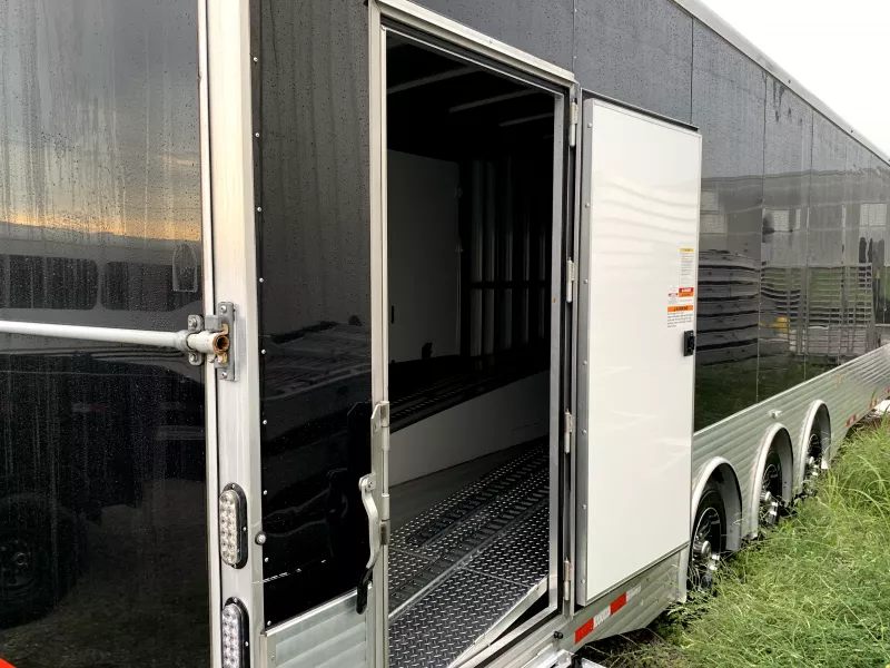 used Car Haulers / Racing Trailers Sundowner Trailers  for sale, in Bowling Green, KY Thumbnail 17