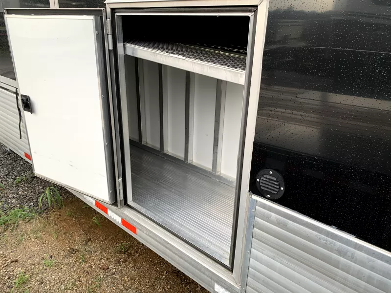 used Car Haulers / Racing Trailers Sundowner Trailers  for sale, in Bowling Green, KY Thumbnail 8