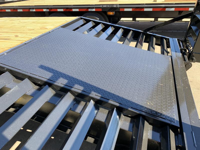 2023 Better Built 30' 12 Ton Gooseneck Flatbed Trailer Trailer World