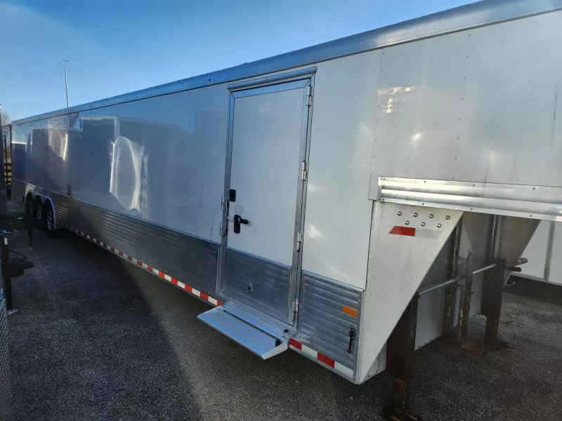 used Car Haulers / Racing Trailers Sundowner Trailers  for sale, in Bowling Green, KY Thumbnail 4