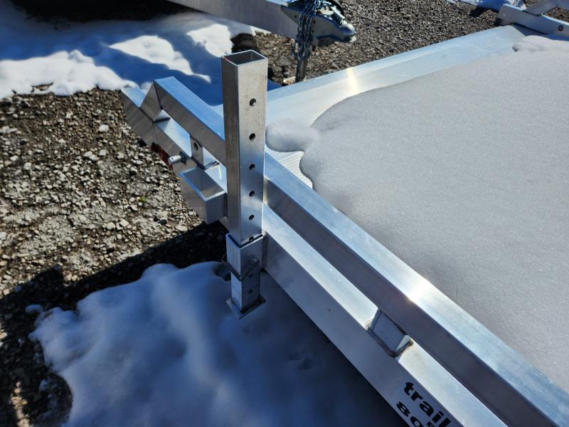 used Equipment / Flatbed Trailers Aluma  for sale, in Bowling Green, KY Thumbnail 7