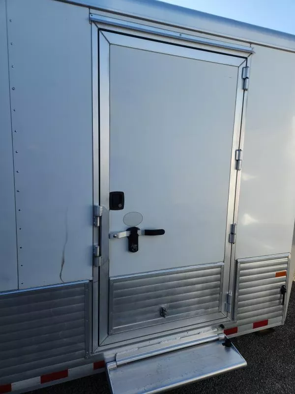 used Car Haulers / Racing Trailers Sundowner Trailers  for sale, in Bowling Green, KY Thumbnail 9