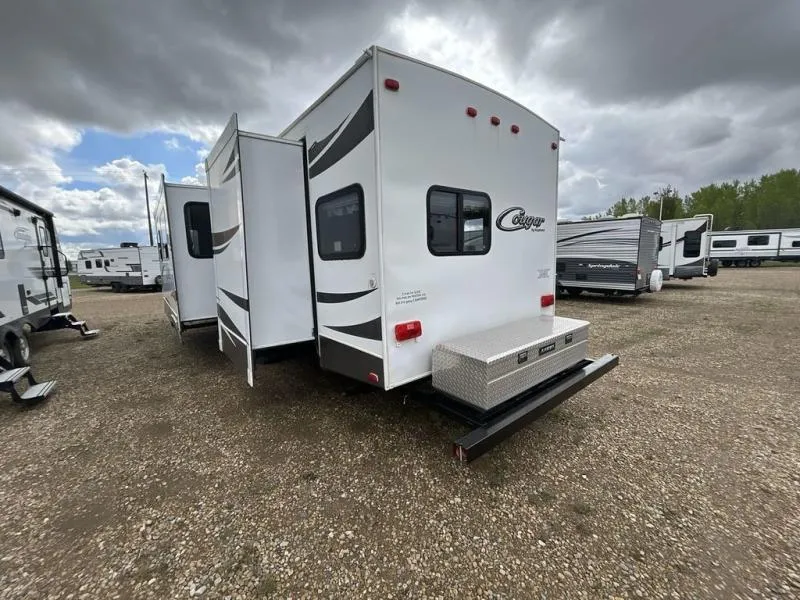 2013 Keystone RV cougar 31sqbwe