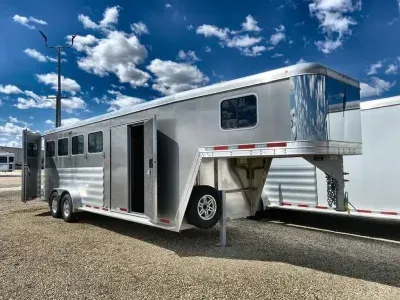 2026 Featherlite Trailers 9600-7450
