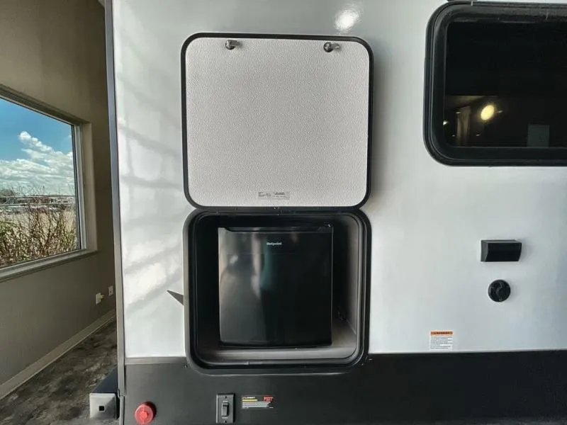 2024 Dutchmen RV kodiak 27sbh