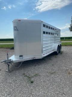 2022 Platinum Coach 16' Bumper Pull Stock Trailer 2022 Platinum Coach 16' Bumper Pull Stock Trailer