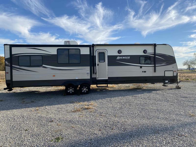 2016 Avenger AUT33RET CAMPER 2016 Avenger AUT33RET CAMPER