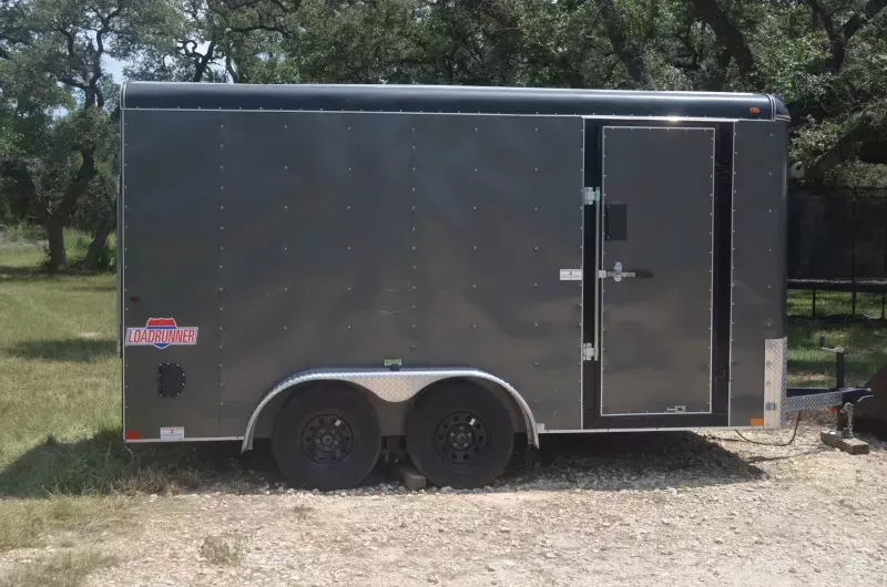 used Cargo (Enclosed) Trailers Load Runner Enclosed Cargo Trailer  for sale, in Yorktown, TX Thumbnail 3