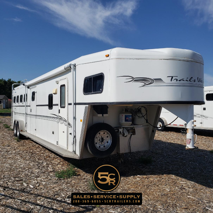 2002 Trails West Sierra 4H LQ Horse Trailer 2002 Trails West Sierra 4H LQ Horse Trailer