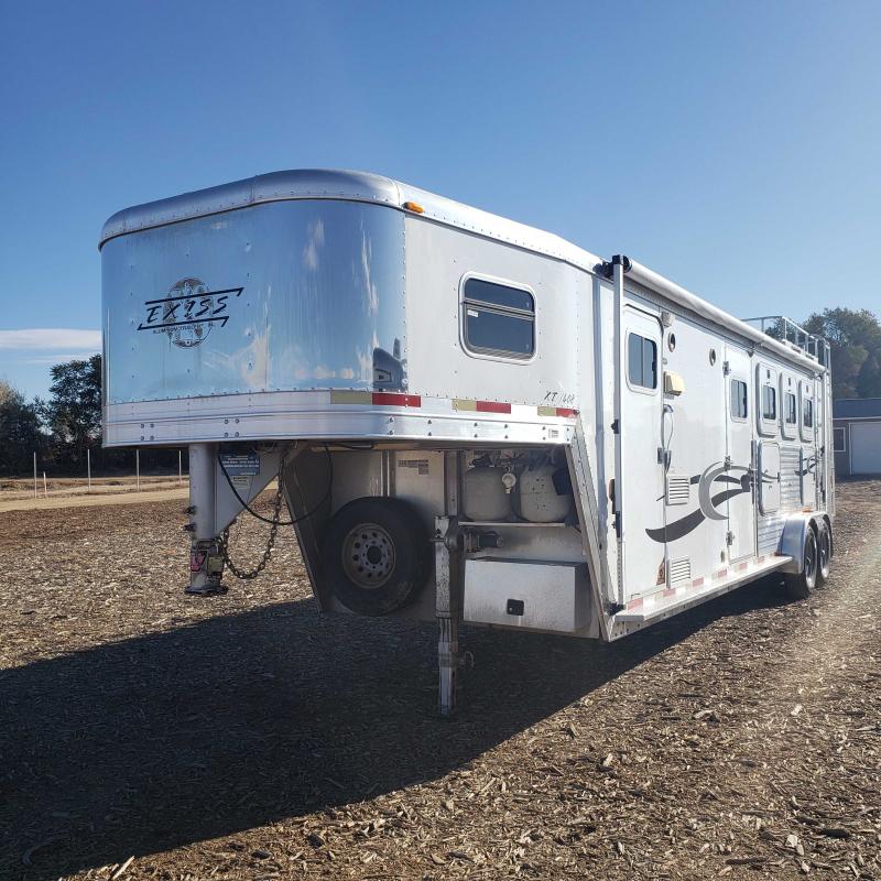 2003 Exiss Trailers 4H LQ Horse Trailer 2003 Exiss Trailers 4H LQ Horse Trailer