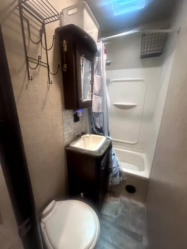 used Toy Haulers Keystone RV Impact for sale, in Lancaster, CA Thumbnail 5