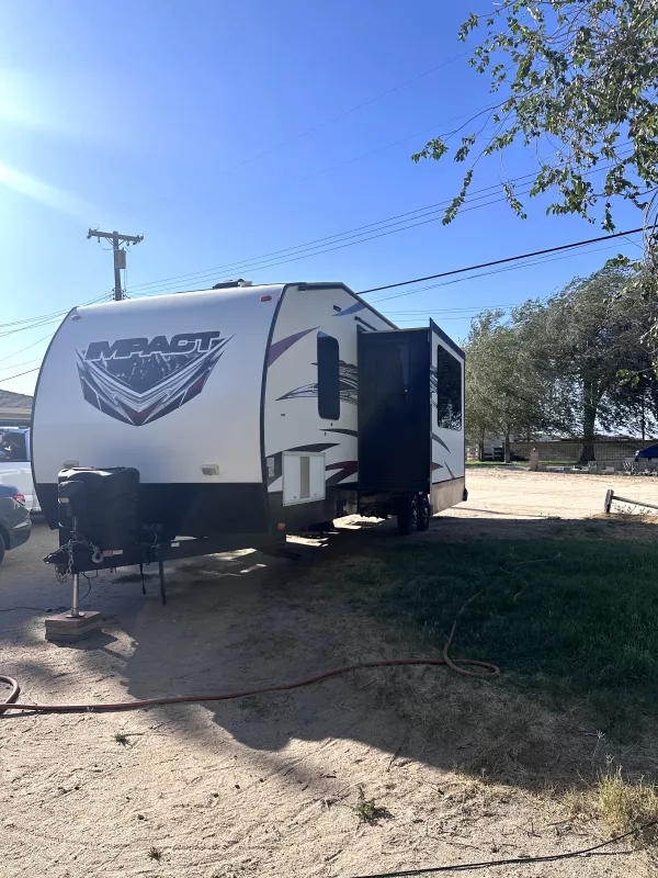 used Toy Haulers Keystone RV Impact for sale, in Lancaster, CA Thumbnail 3