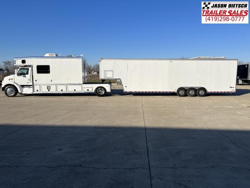 1999 United Trailers Extreme 40' Gooseneck Racing Trailer 1999 United Trailers Extreme 40' Gooseneck Racing Trailer