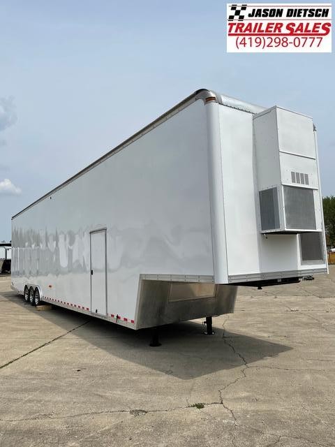 2001 United Trailers Extreme 53' Sprint Car Trailer W/ Lounge 2001 United Trailers Extreme 53' Sprint Car Trailer W/ Lounge