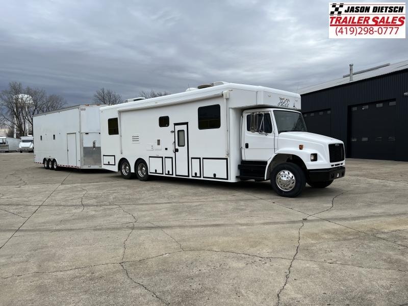 2000 Freightliner FL70 W/ 31 FT Classic V-Nose Stacker 2000 Freightliner FL70 W/ 31 FT Classic V-Nose Stacker