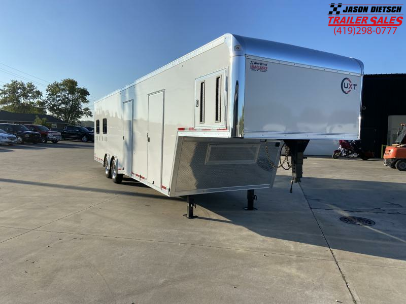 United UXGN 8.5x36 Concession/Registration Trailer W/Restrooms